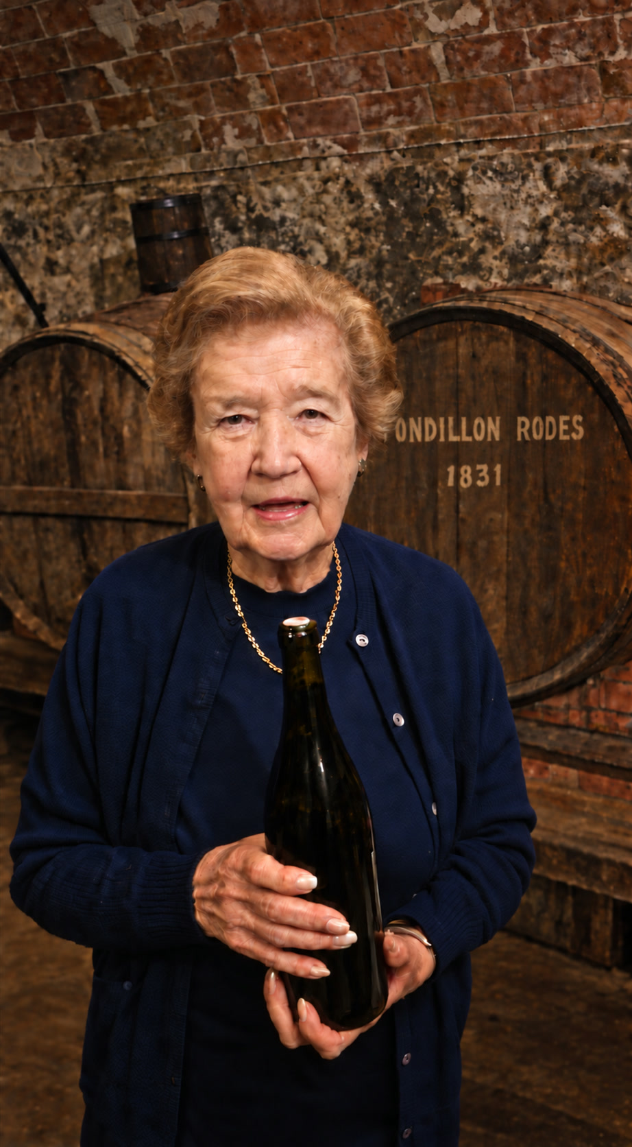 La primera botella del Fondillón de la Fundación